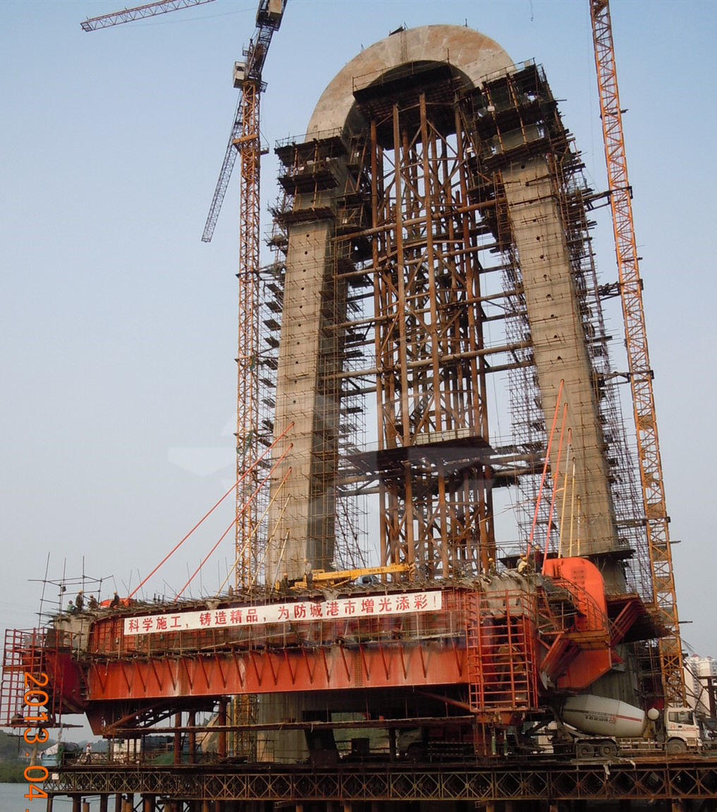 广西长长路桥防城港针鱼岭大桥牵索挂篮