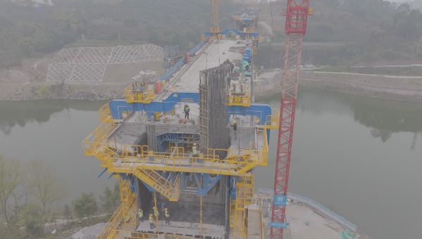 突破行业难题 | 球盟会悬臂造桥机开启钢筋笼整体吊装技术革命！