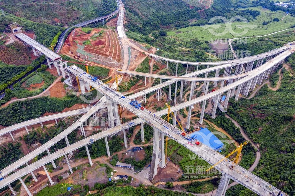 中铁四局-玉磨铁路（​中老铁路）