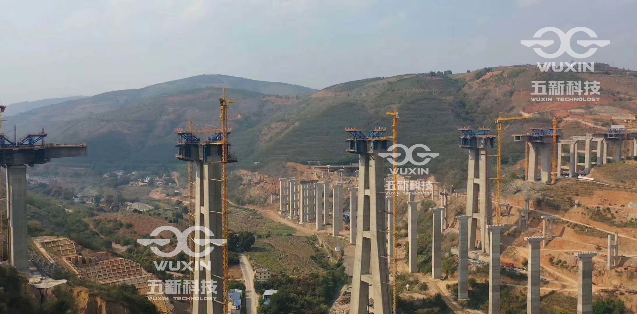 中铁四局五公司玉磨铁路1_副本.jpg 中铁四局五公司玉磨铁路1_副本.jpg