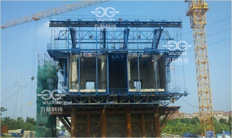 中交四航-贵广铁路-液压挂篮