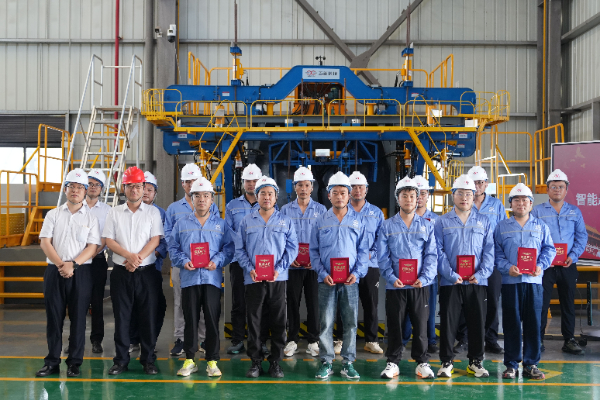 球盟会科技联合中铁十局：智能悬臂造桥机操作手专项培训圆满收官